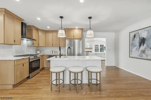 526 Ridgedale Ave, East Hanover Twp., NJ 07936