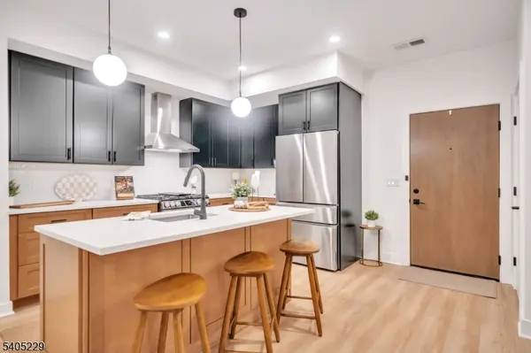 201 Encampment Ct, Montville Twp., NJ 07082