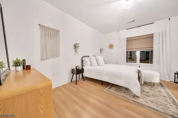 201 Encampment Ct, Montville Twp., NJ 07082