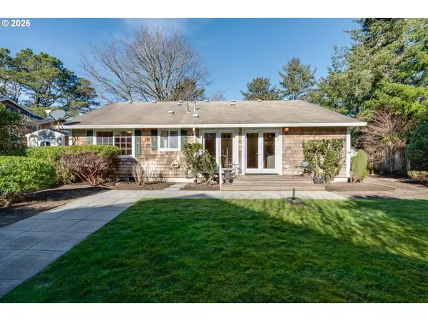 Gearhart, OR 97138,641 6TH ST