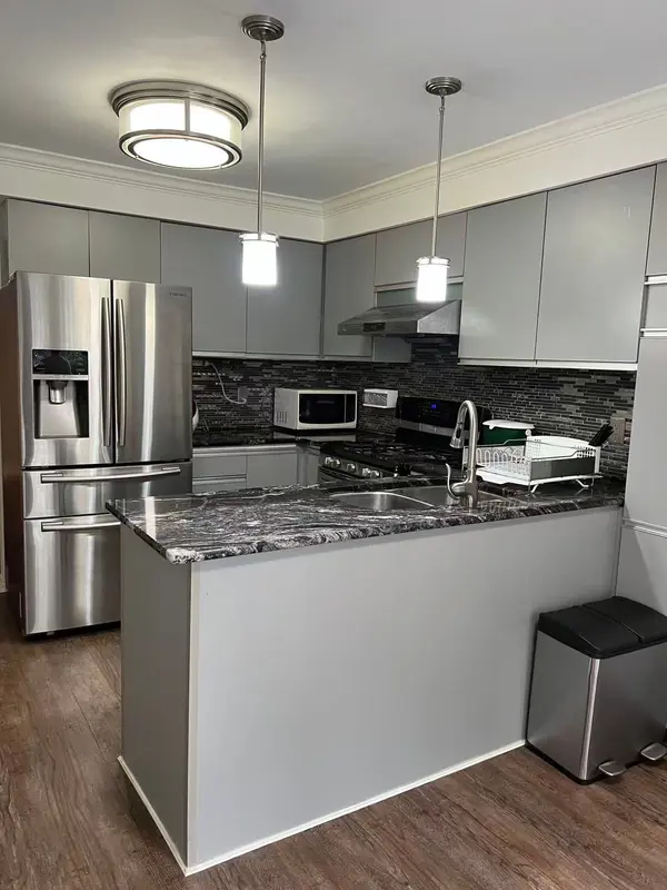 1009 Meadowridge CRES #2nd B, Pickering, ON L1V 4Z3