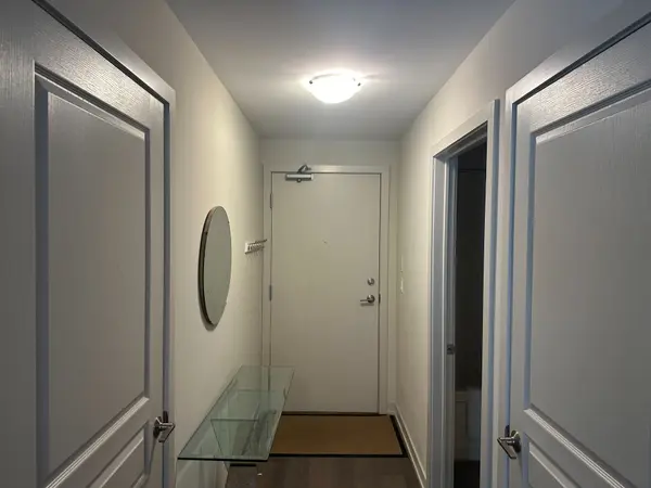 555 William Graham DR #108, Aurora, ON L4G 3L1