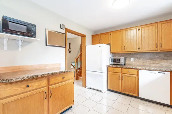 Innisfil, ON L0L 1K0,856 Church DR