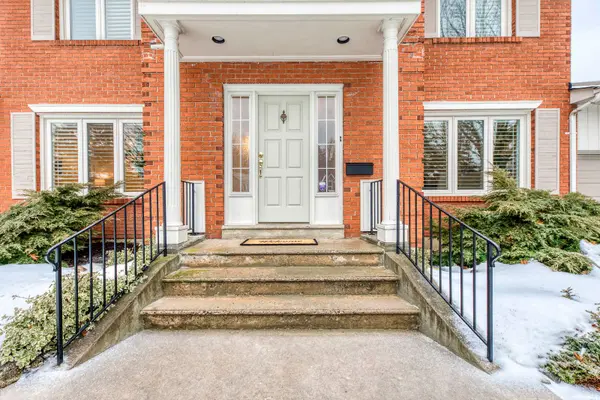 185 All Saints CRES, Oakville, ON L6J 5Y6