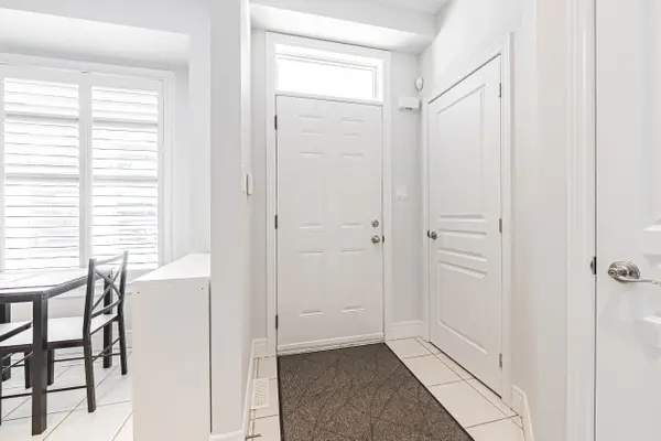 4115 Upper Middle RD #8, Burlington, ON L7M 4G4