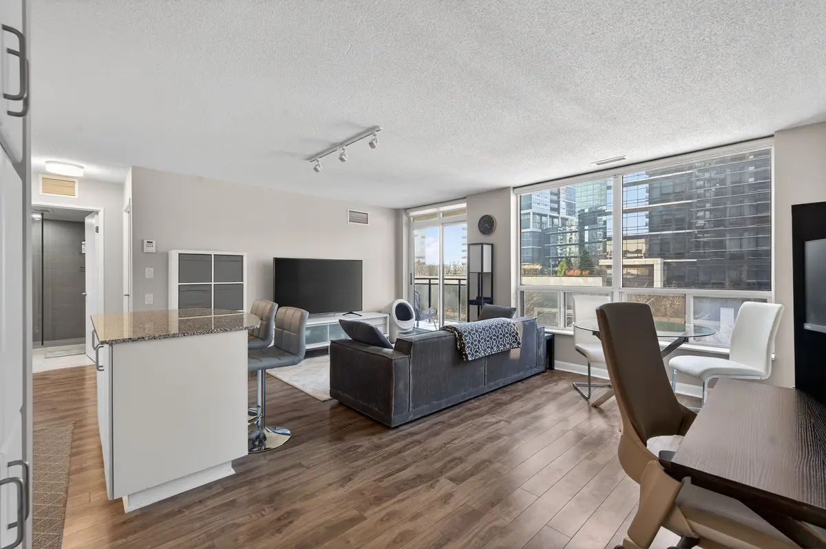 33 Sheppard AVE E #506, Toronto C14, ON M2N 7K1