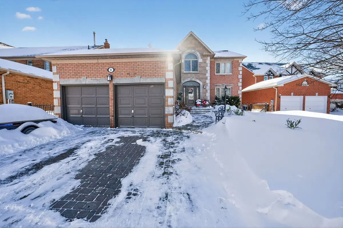 25 Falling Brook DR, Barrie, ON L4N 7E9