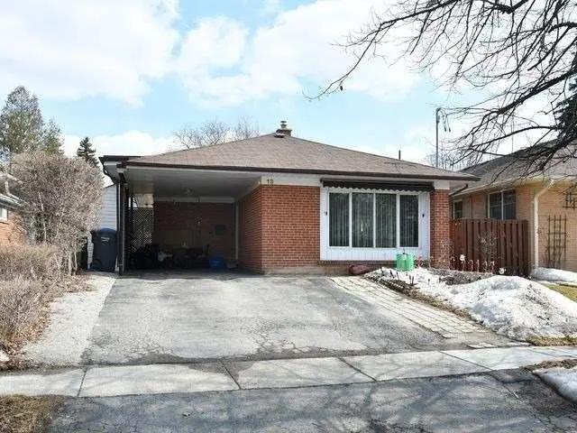 Brampton, ON L6W 2R7,13 Crestview AVE