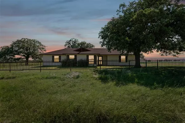 Blum, TX 76627,237 Hcr 1444