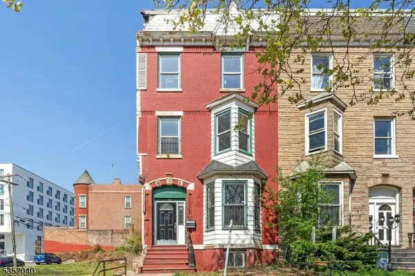 589 Dr Martin Luther King Jr, Newark City, NJ 07102