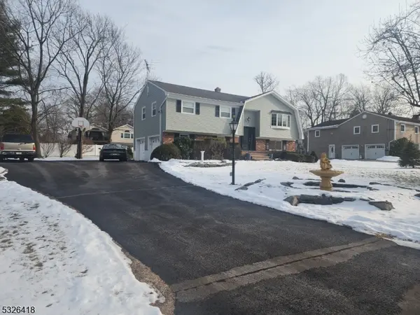 3 Harold Mathews Jr Ct, Butler Boro, NJ 07405