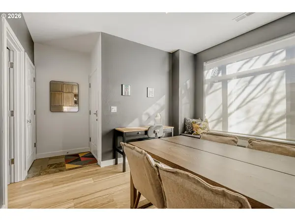 2408 MAIN ST, Vancouver, WA 98660