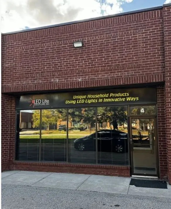 9 Caster AVE #4, Vaughan, ON L4L 5Z1