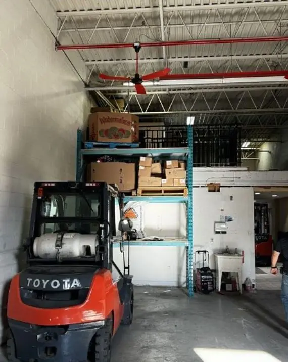 9 Caster AVE #4, Vaughan, ON L4L 5Z1