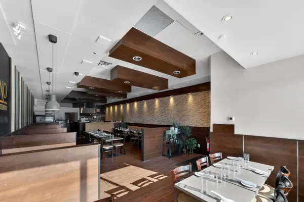 4000 Steeles AVE W #15, Vaughan, ON L4L 4V9