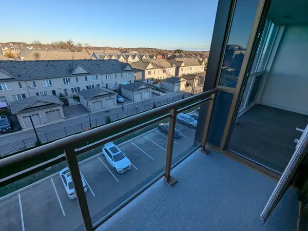 2343 Khalsa Gate #527, Oakville, ON L6M 4J2