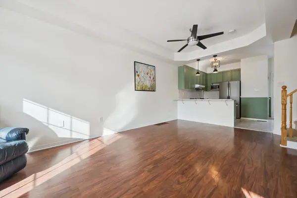 143 GLENASHTON DR, Oakville, ON L6H 6N2