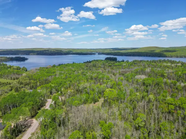 13 One Mile RD, East Ferris, ON P0H 1K0