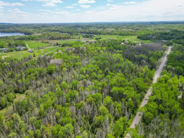 13 One Mile RD, East Ferris, ON P0H 1K0