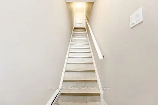 107 Westra DR #7, Guelph, ON N1K 0A5