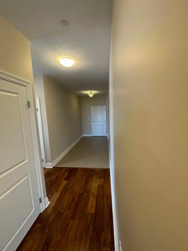 Guelph, ON N1H 0B5,150 Wellington ST E #Unit 612