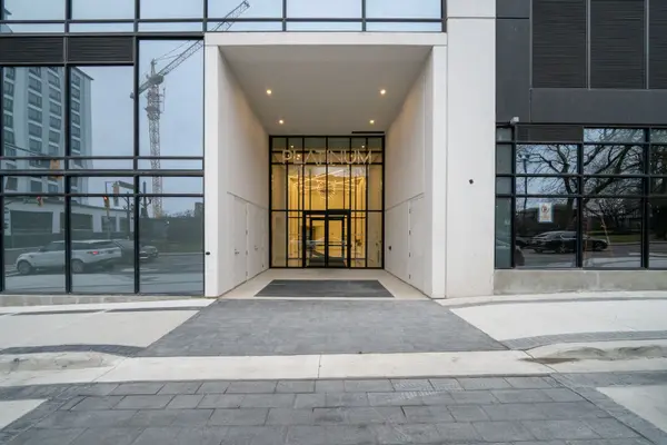 15 Queen ST S #807, Hamilton, ON L8P 0C6