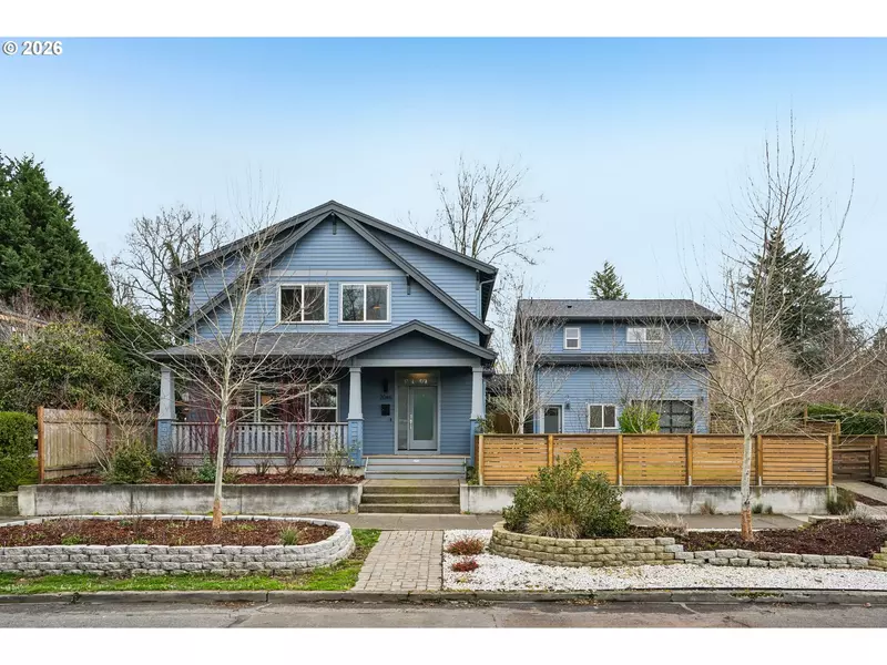 2046 SE 51ST AVE, Portland, OR 97215