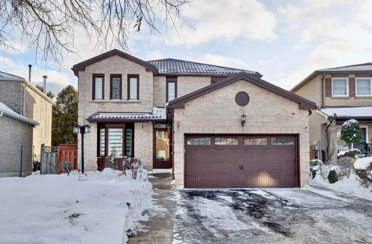 Brampton, ON L6Y 3R4,5 Clydesdale CIR