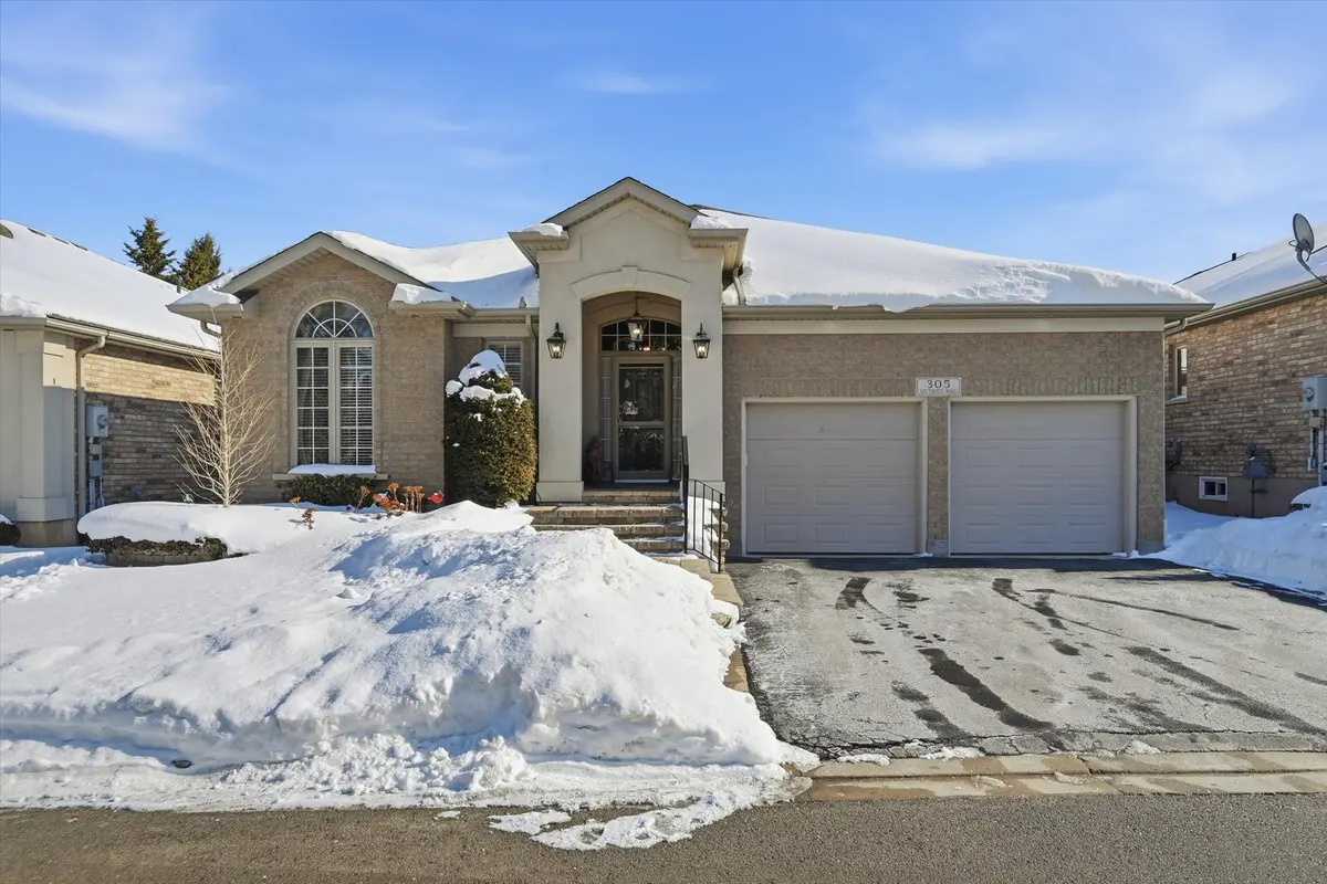 305 Southcote RD, Hamilton, ON L9G 5C4