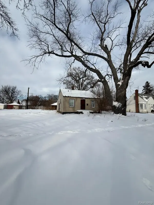 15225 E State Fair ST, Detroit, MI 48205