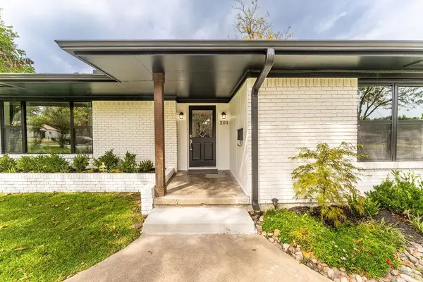 203 Walnut Street,  Terrell,  TX 75160