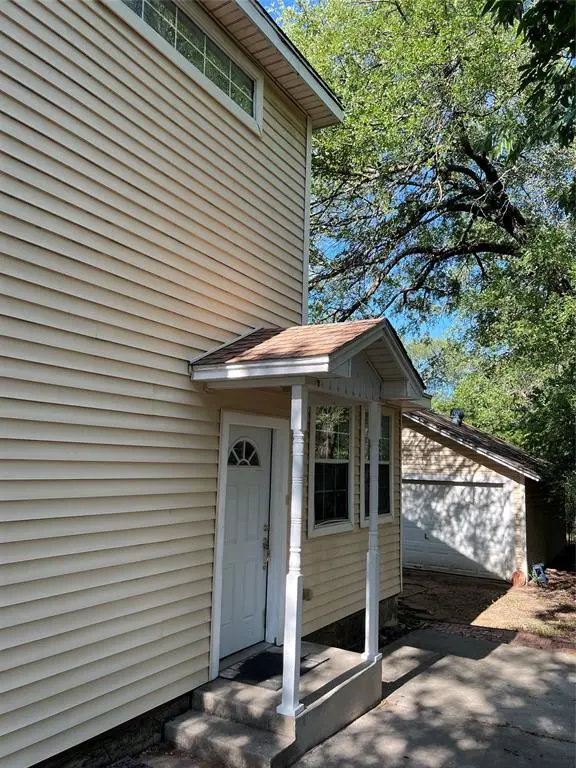 3304 Huron Trail, Lake Worth, TX 76135