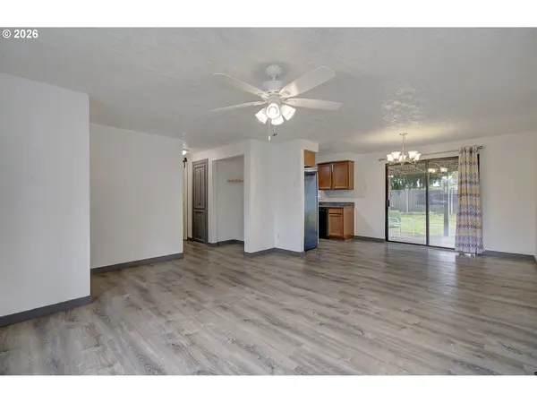 3915 NE 137TH AVE, Vancouver, WA 98682