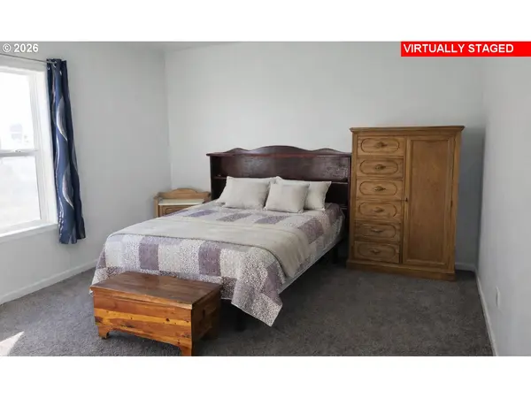 900 N 15TH AVE, Elgin, OR 97827