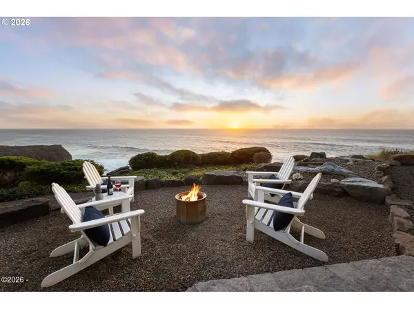 Depoe Bay, OR 97341,520 SW COVE PT