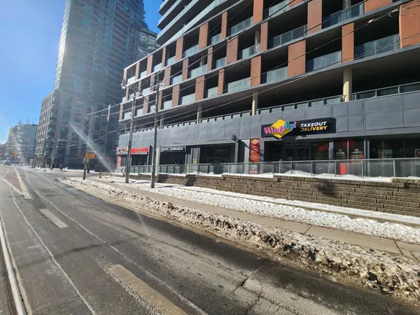 22A Bathurst ST, Toronto C01, ON M5V 0C6