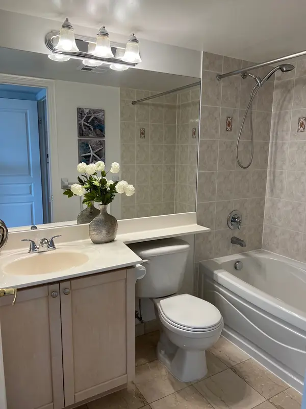 15 NorthTown WAY #1024, Toronto C07, ON M3N 7A2