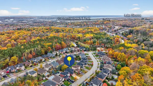 16 Stapleton PL, Barrie, ON L4N 5Z3