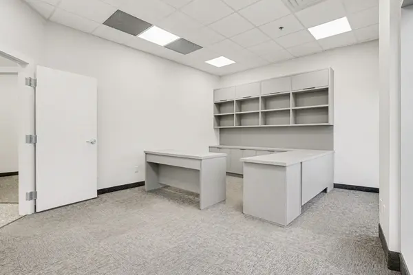 5250 Solar DR #33, Mississauga, ON L4W 5M8