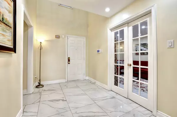 Brampton, ON L6Y 3R4,5 Clydesdale CIR