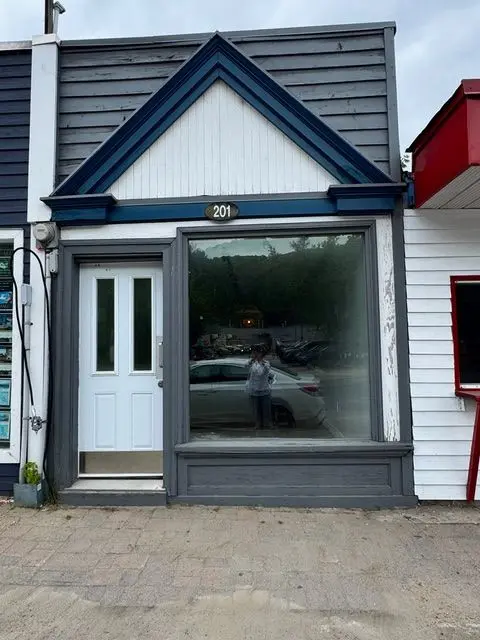 201 Highland ST, Dysart Et Al, ON K0M 1S0