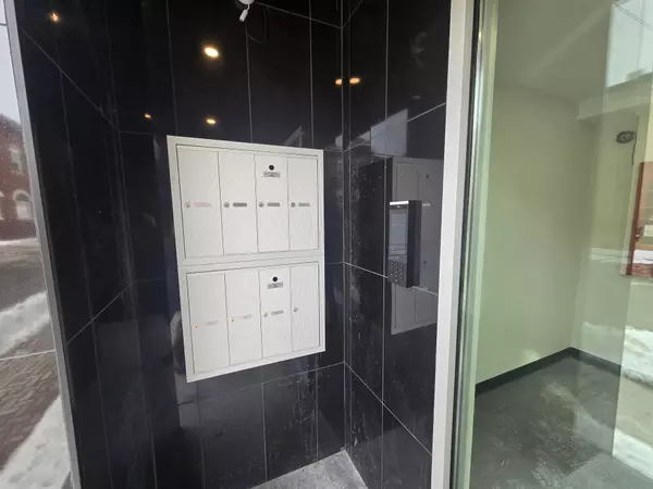 Belleville, ON K8N 2Z6,241 Front ST #202