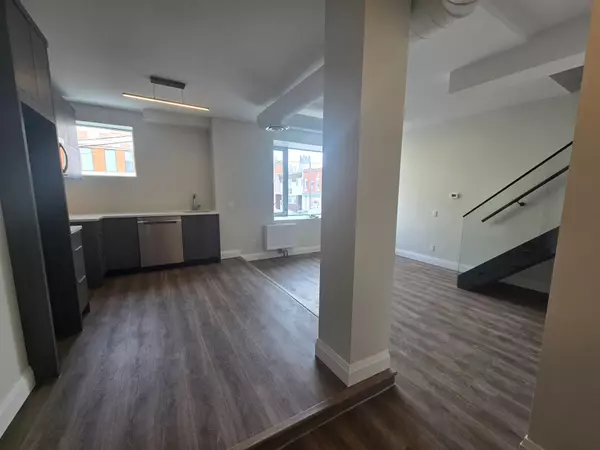 Belleville, ON K8N 2Z6,241 Front ST #202