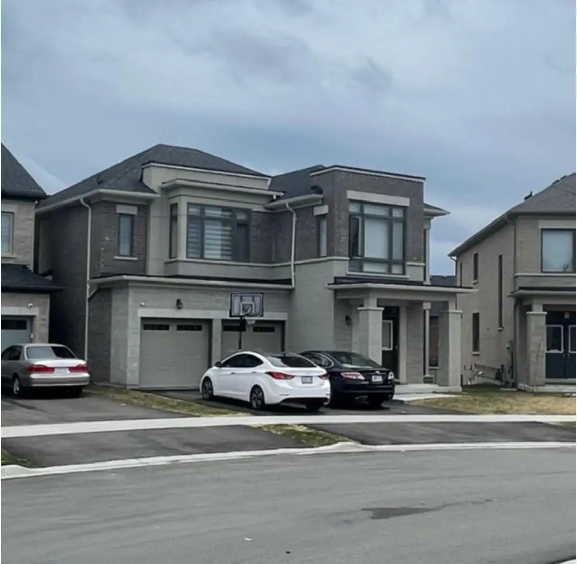 1231 Plymouth DR, Oshawa, ON L1L 0T9