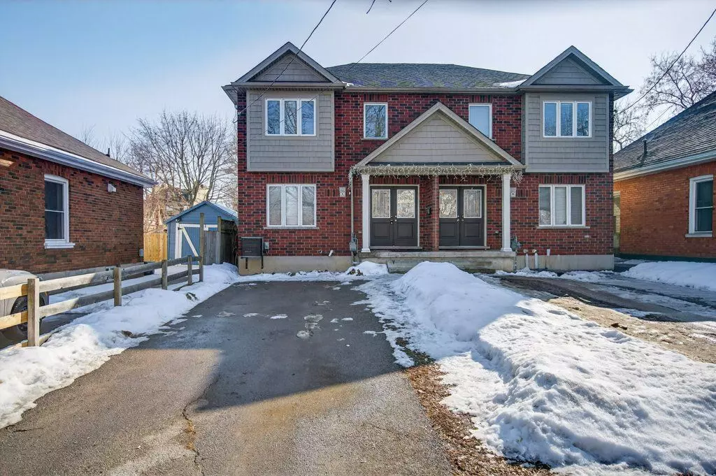 Brantford, ON N3S 4T2,205A MARLBOROUGH ST