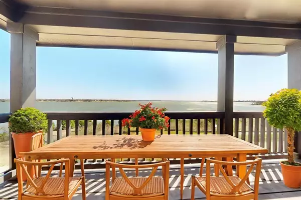 2212 Fairwater Mews, Rowlett, TX 75088