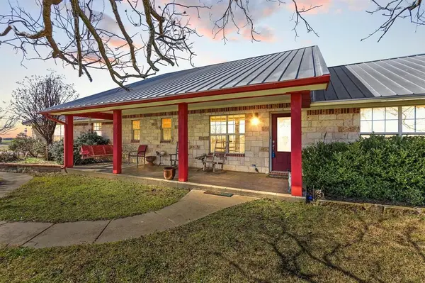 1233 FM 901, Collinsville, TX 76233