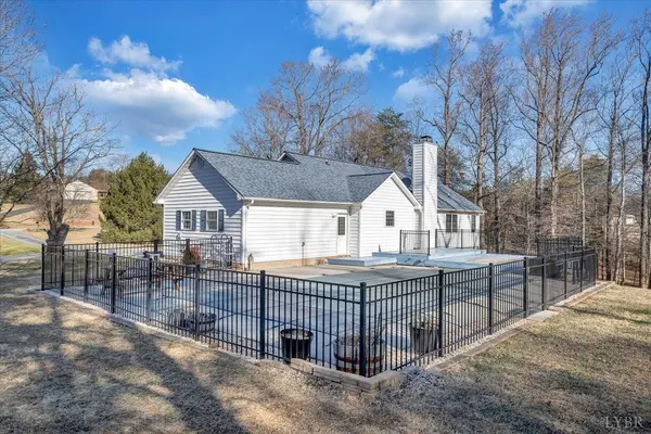 111 Donegal LN, Bedford, VA 24523