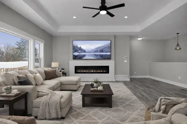 8516 Warner ST, Allendale Twp, MI 49401