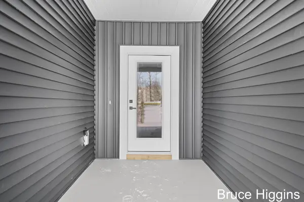 8516 Warner ST, Allendale Twp, MI 49401